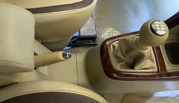 2013 Maruti Ertiga VXI CNG, CNG, Manual, 74,344 km, Gear Lever