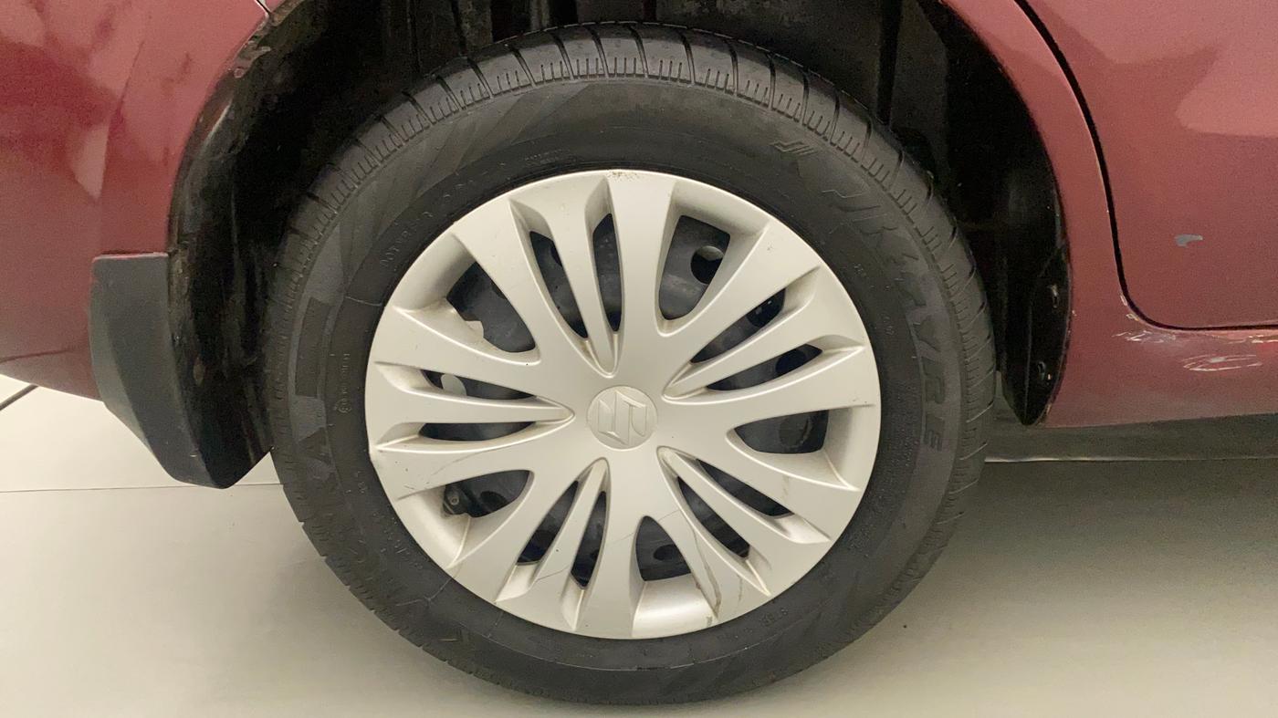 2013 Maruti Ertiga VXI CNG, CNG, Manual, 74,344 km, Right Rear Wheel
