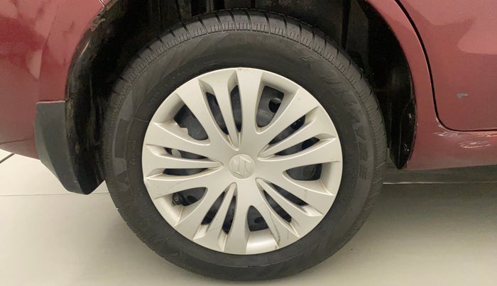 2013 Maruti Ertiga VXI CNG, CNG, Manual, 74,344 km, Right Rear Wheel
