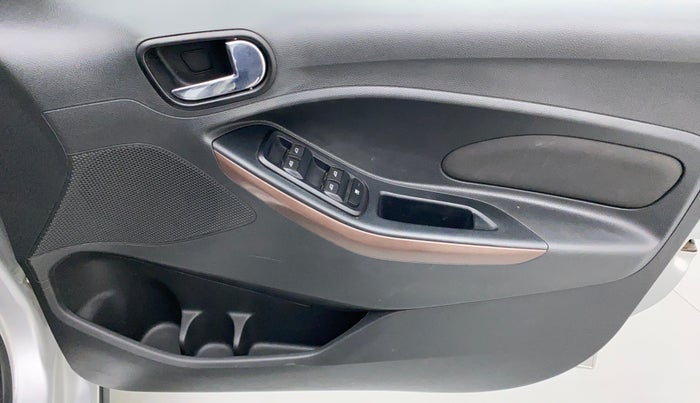 2018 Ford FREESTYLE TITANIUM 1.5 TDCI, Diesel, Manual, 28,910 km, Driver Side Door Panels Control