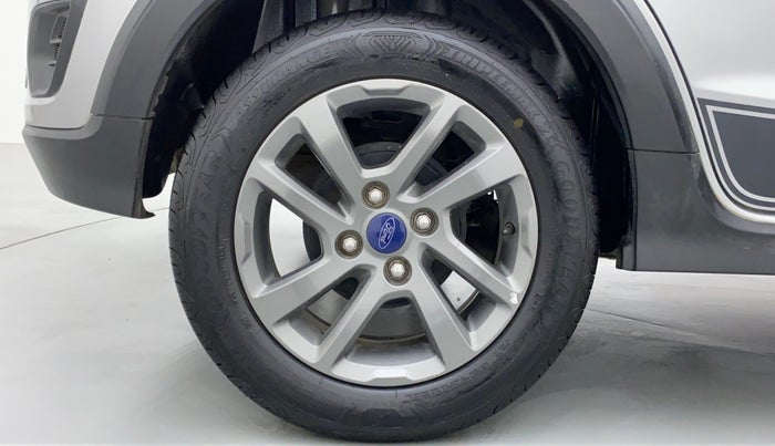 2018 Ford FREESTYLE TITANIUM 1.5 TDCI, Diesel, Manual, 28,910 km, Right Rear Wheel