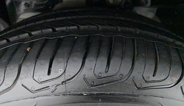 2018 Ford FREESTYLE TITANIUM 1.5 TDCI, Diesel, Manual, 28,910 km, Left Front Tyre Tread