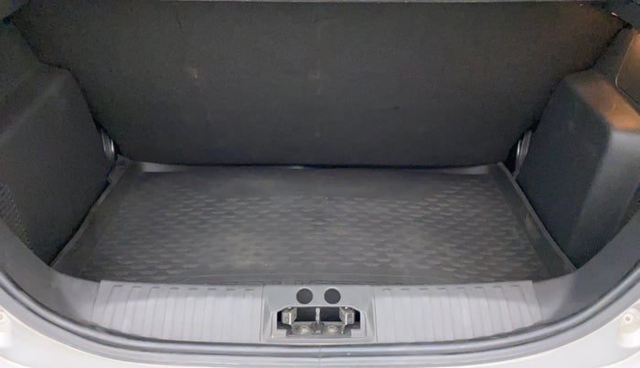 2018 Ford FREESTYLE TITANIUM 1.5 TDCI, Diesel, Manual, 28,910 km, Boot Inside