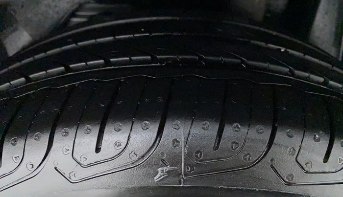 2018 Ford FREESTYLE TITANIUM 1.5 TDCI, Diesel, Manual, 28,910 km, Left Rear Tyre Tread