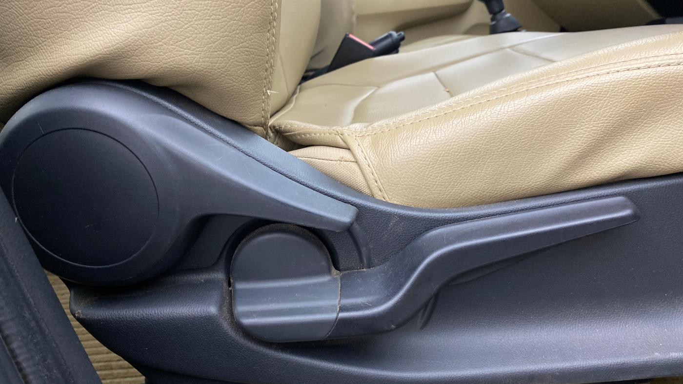 2018 Honda Amaze 1.2L I-VTEC VX, Petrol, Manual, 71,508 km, Driver Side Adjustment Panel