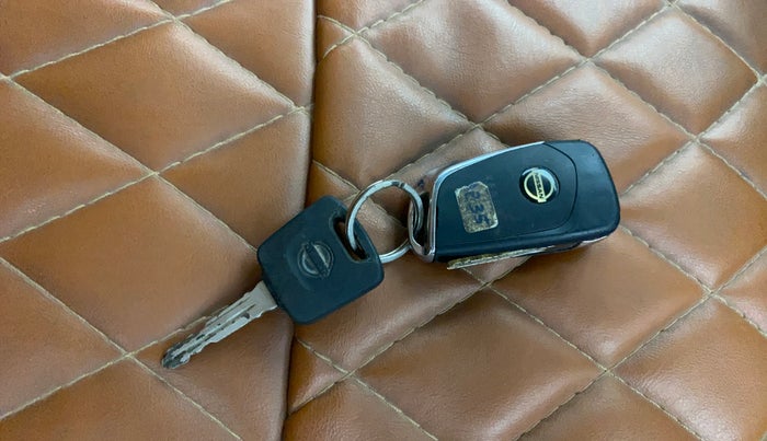 2021 Nissan MAGNITE XE, Petrol, Manual, 41,581 km, Key Close Up