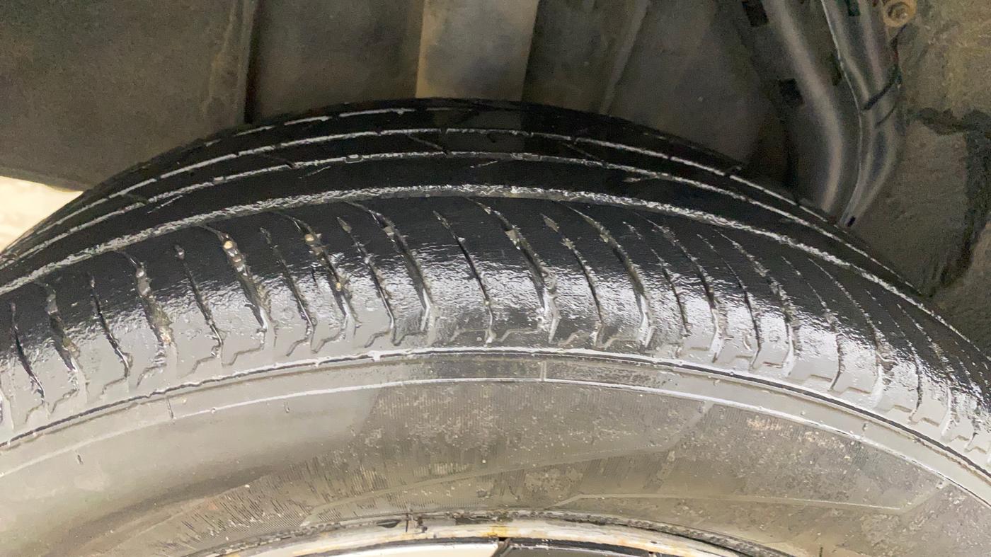 2021 Nissan MAGNITE XE, Petrol, Manual, 40,987 km, Right Rear Tyre Tread