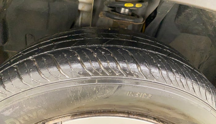 2021 Nissan MAGNITE XE, Petrol, Manual, 41,581 km, Left Front Tyre Tread