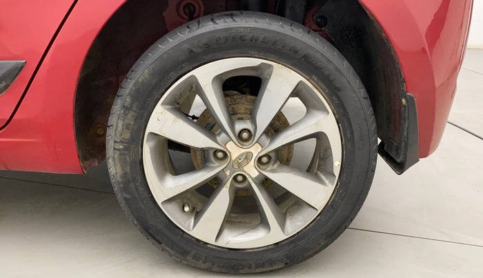 2016 Hyundai Elite i20 ASTA 1.2 (O), Petrol, Manual, 1,15,665 km, Left Rear Wheel