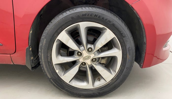 2016 Hyundai Elite i20 ASTA 1.2 (O), Petrol, Manual, 1,15,665 km, Right Front Wheel
