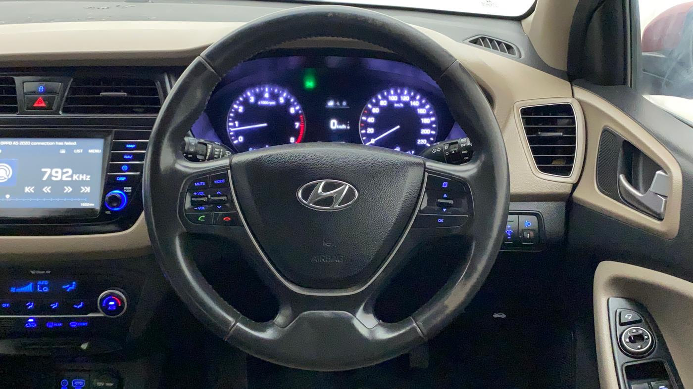 2016 Hyundai Elite i20 ASTA 1.2 (O), Petrol, Manual, 1,15,665 km, Steering Wheel Close Up