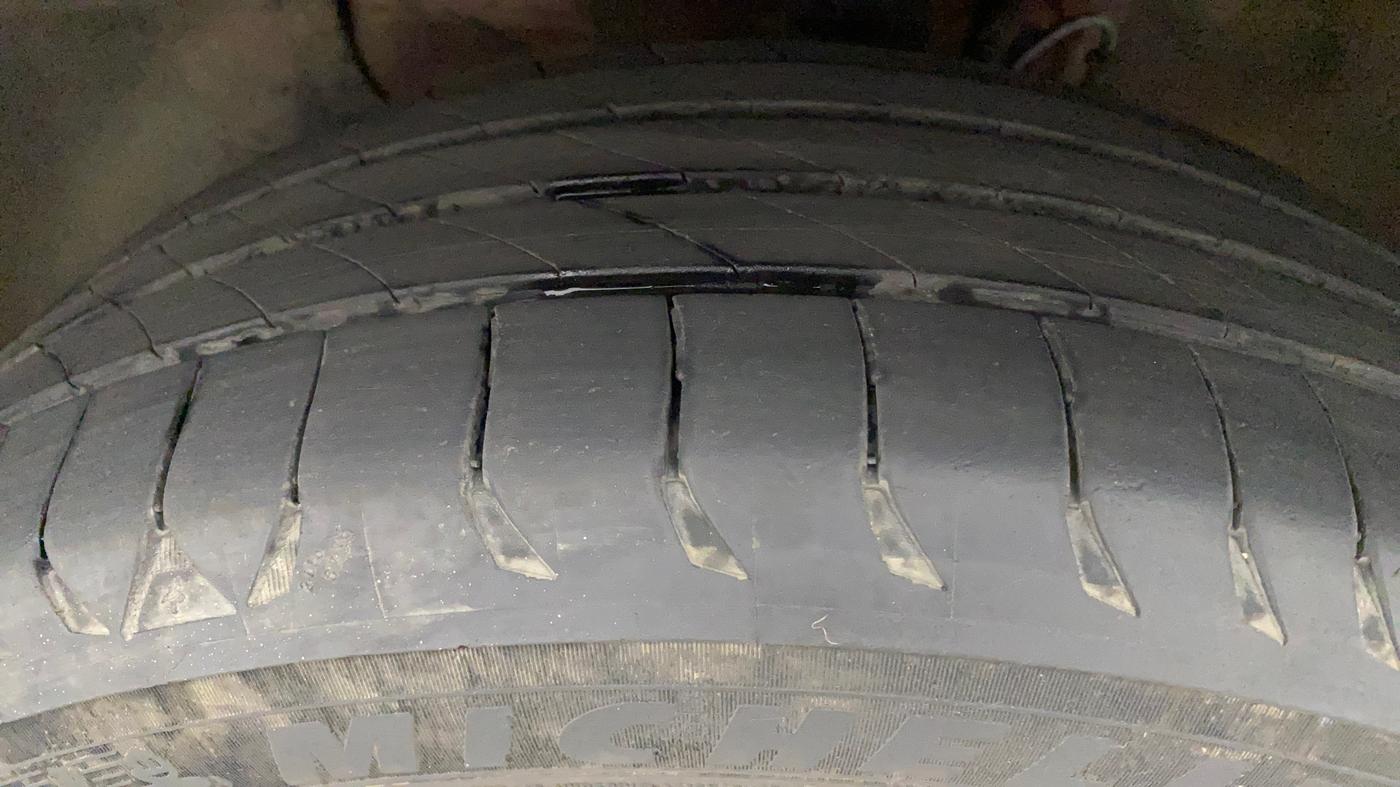 2016 Hyundai Elite i20 ASTA 1.2 (O), Petrol, Manual, 1,15,665 km, Left Front Tyre Tread
