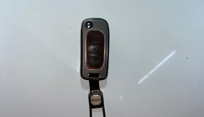 2022 Tata Tiago XT (O) PETROL, Petrol, Manual, 34,676 km, Key Close Up