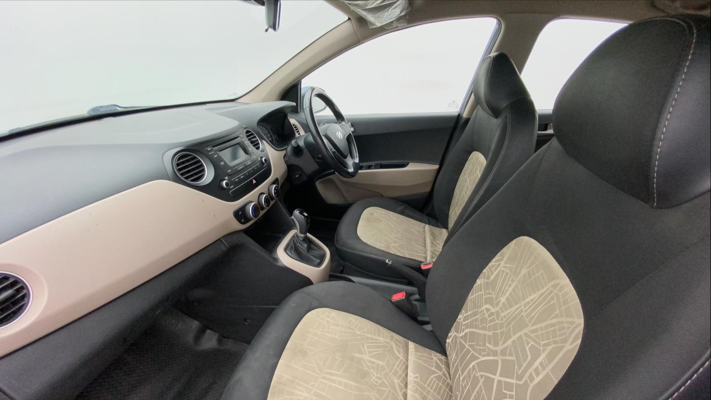 2015 Hyundai Grand i10 ASTA AT 1.2 KAPPA VTVT, Petrol, Automatic, 39,693 km, Right Side Front Door Cabin