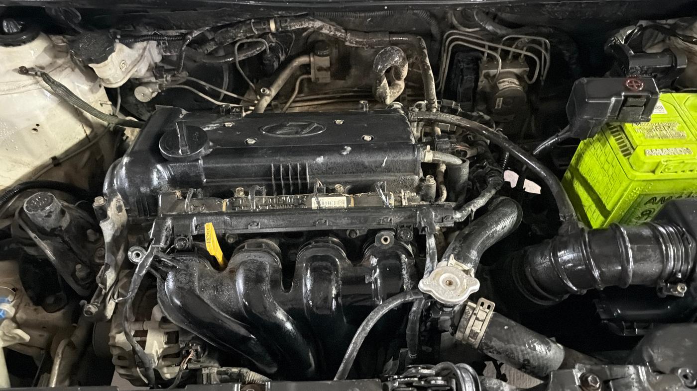 2016 Hyundai Verna 1.6 VTVT SX, Petrol, Manual, 1,08,309 km, Engine View