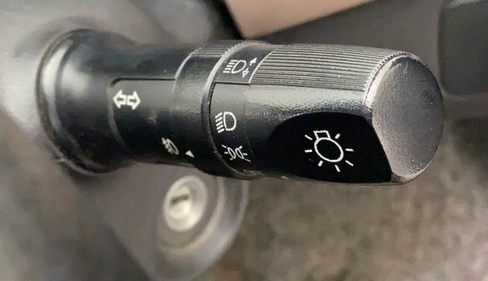 2018 Hyundai Xcent S 1.2, CNG, Manual, 78,166 km, Combination switch - Fog Light Switch is not working