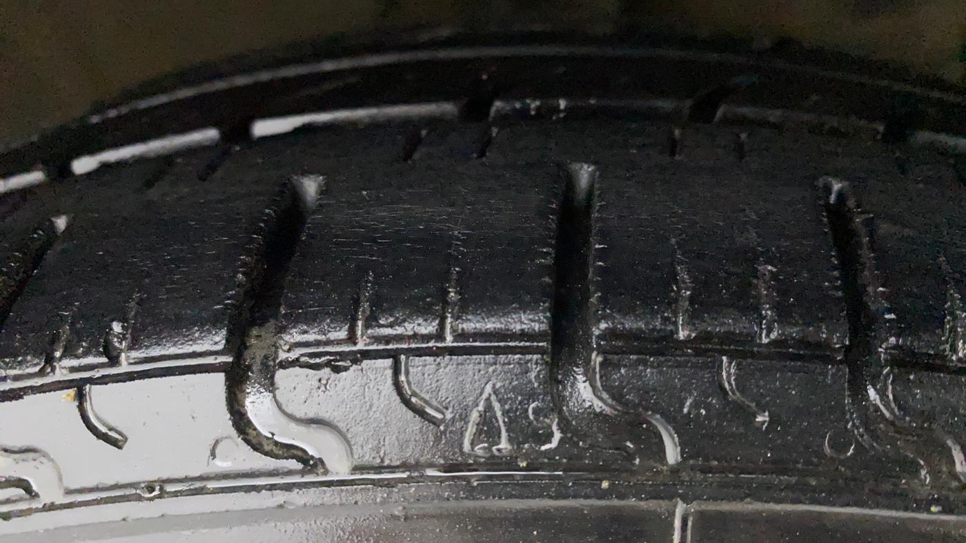 2018 Hyundai Xcent S 1.2, CNG, Manual, 78,166 km, Right Front Tyre Tread