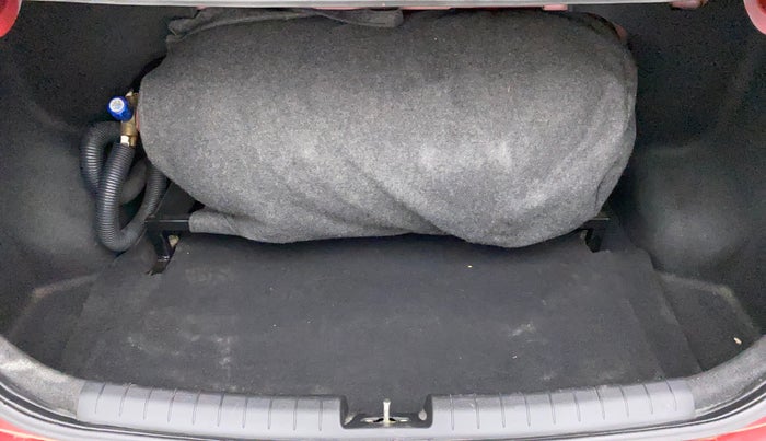 2018 Hyundai Xcent S 1.2, CNG, Manual, 78,166 km, Boot Inside