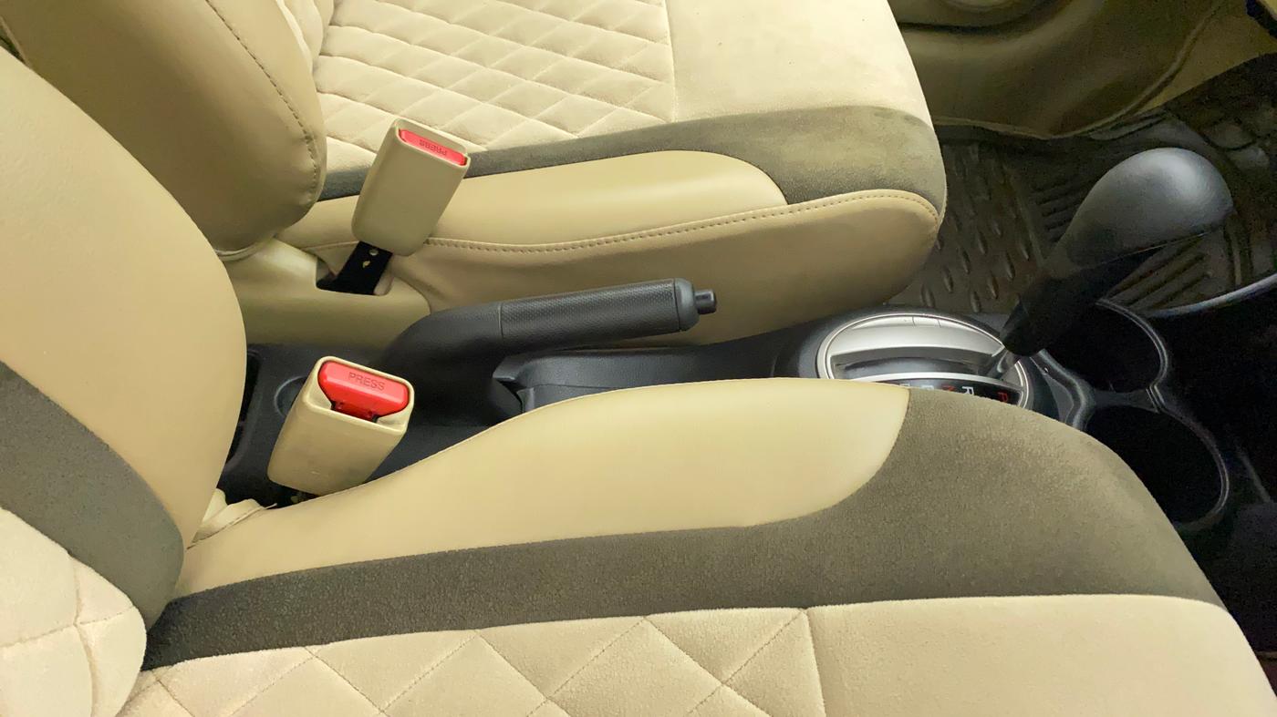 2015 Honda Brio VX AT, Petrol, Automatic, 56,115 km, Gear Lever