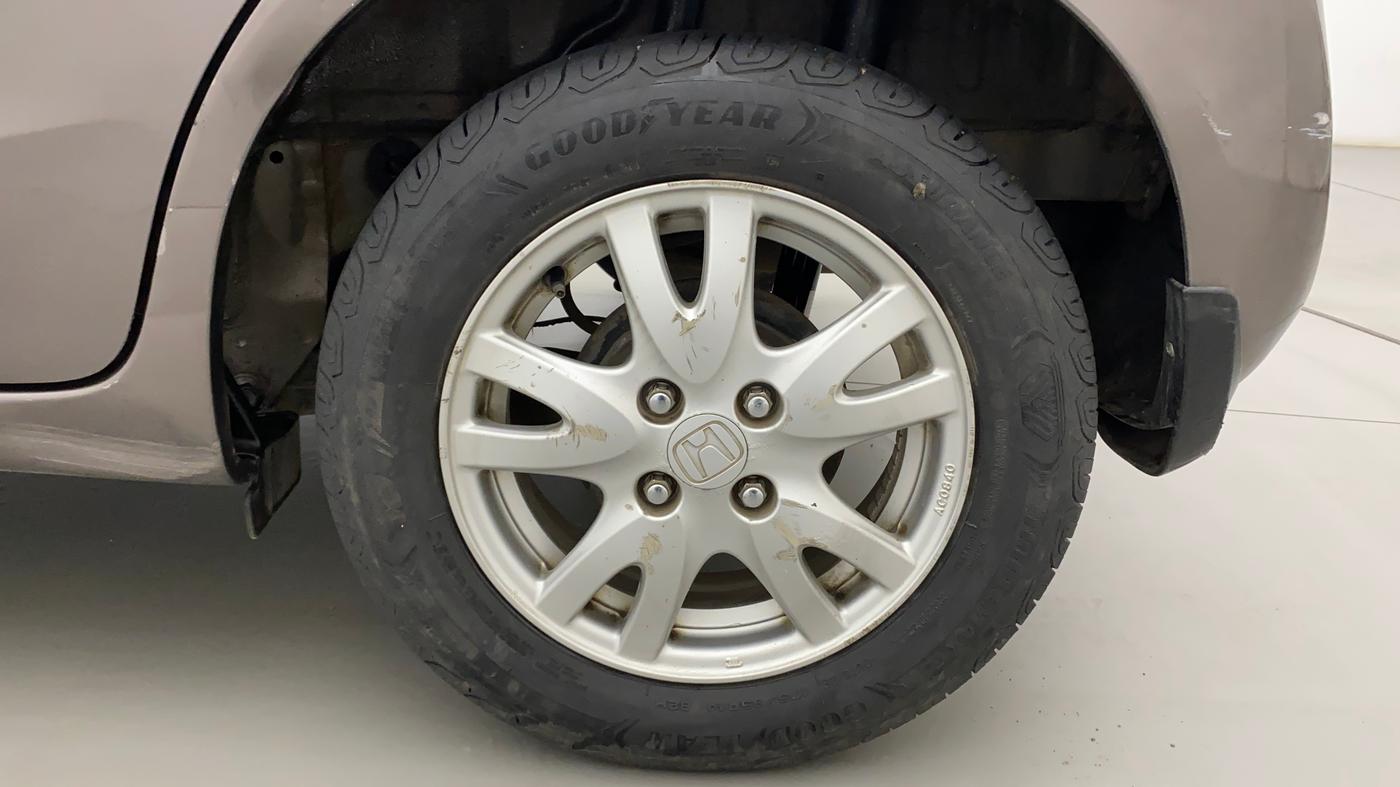 2015 Honda Brio VX AT, Petrol, Automatic, 56,115 km, Left Rear Wheel