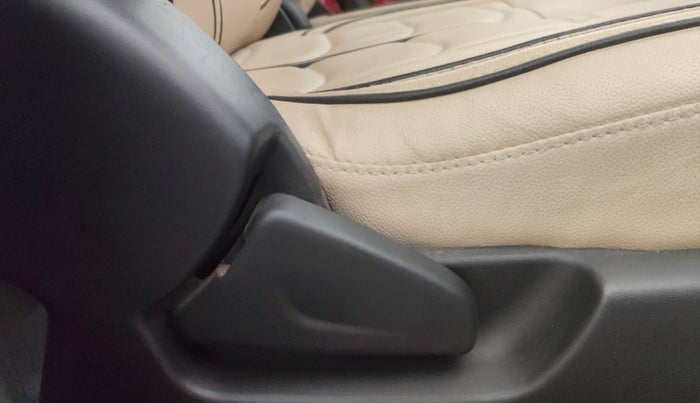 2018 Datsun Redi Go T(O) 1.0, Petrol, Manual, 1,04,773 km, Driver Side Adjustment Panel
