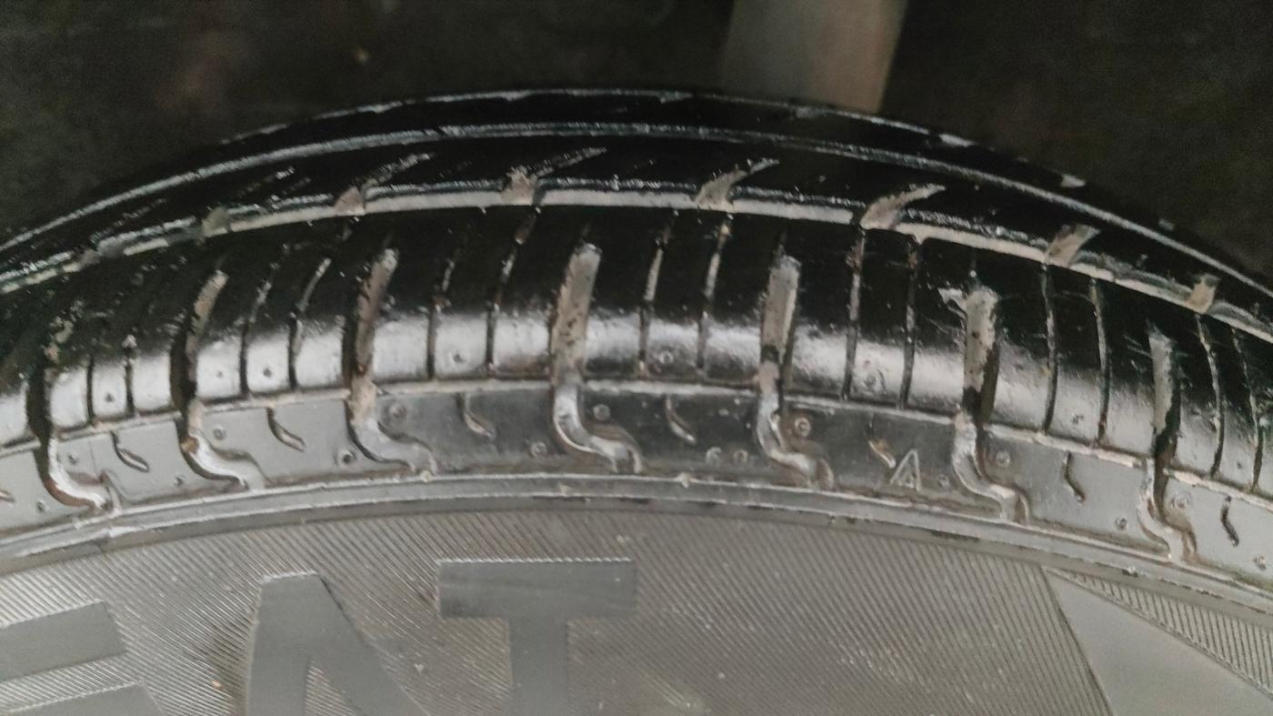 2018 Datsun Redi Go T(O) 1.0, Petrol, Manual, 1,04,849 km, Left Rear Tyre Tread