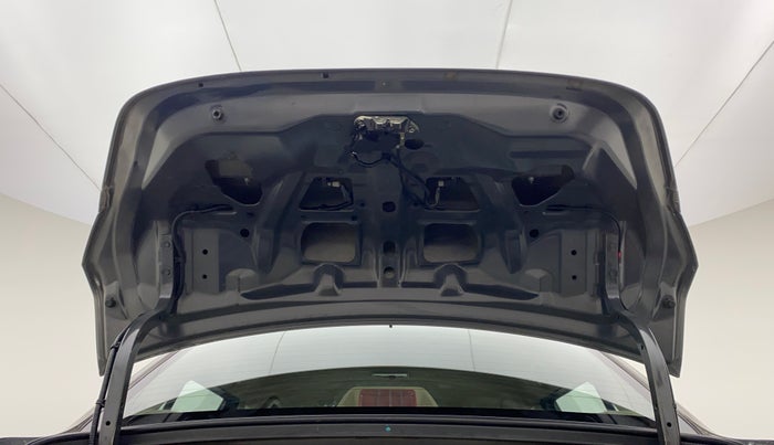 2015 Maruti Swift Dzire ZXI, Petrol, Manual, 1,31,144 km, Boot Door Open