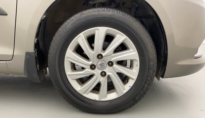 2015 Maruti Swift Dzire ZXI, Petrol, Manual, 1,31,144 km, Right Front Wheel