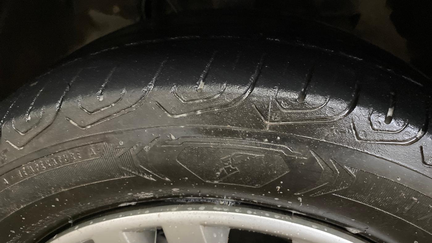 2022 Tata Tiago XZ PLUS CNG, CNG, Manual, 97,929 km, Left Front Tyre Tread