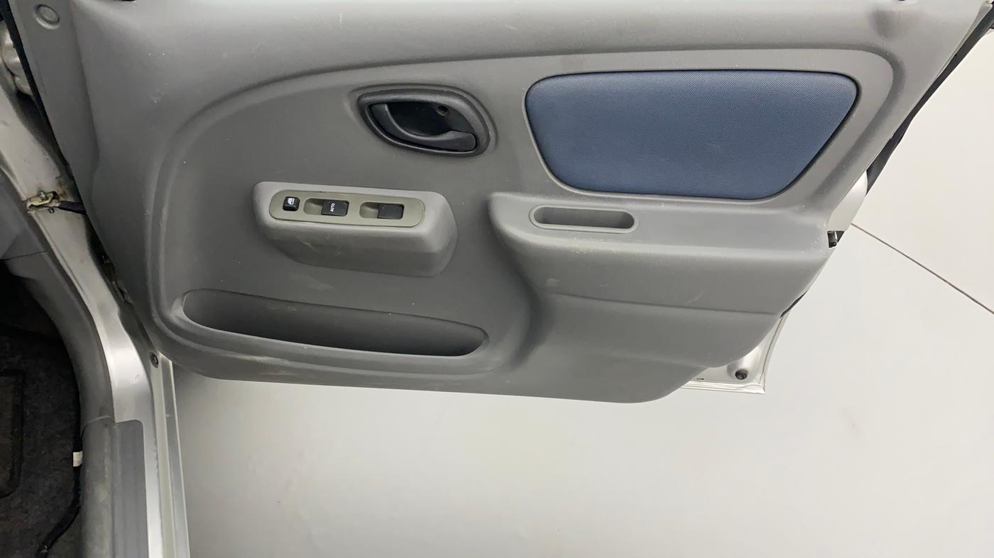 2014 Maruti Alto K10 VXI P, Petrol, Manual, 70,553 km, Driver Side Door Panels Control