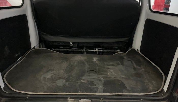 2024 Maruti Eeco 5 STR AC, Petrol, Manual, 4,359 km, Boot Inside