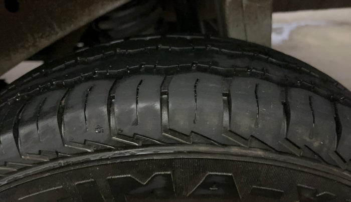 2024 Maruti Eeco 5 STR AC, Petrol, Manual, 4,359 km, Left Rear Tyre Tread