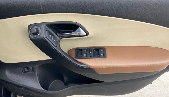 2019 Skoda Rapid AMBITION 1.5 TDI, Diesel, Manual, 1,27,783 km, Driver Side Door Panels Control