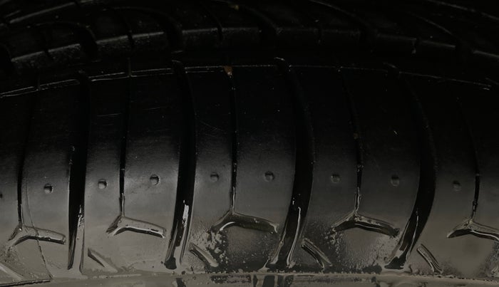 2019 Skoda Rapid AMBITION 1.5 TDI, Diesel, Manual, 1,27,783 km, Right Front Tyre Tread