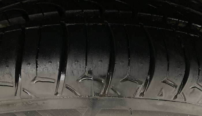 2019 Skoda Rapid AMBITION 1.5 TDI, Diesel, Manual, 1,27,783 km, Left Front Tyre Tread