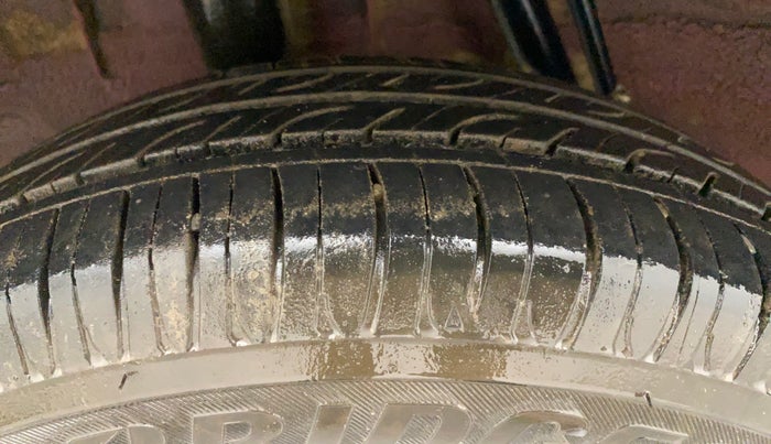 2022 Renault Kwid RXT 1.0 AMT, Petrol, Automatic, 16,518 km, Right Rear Tyre Tread