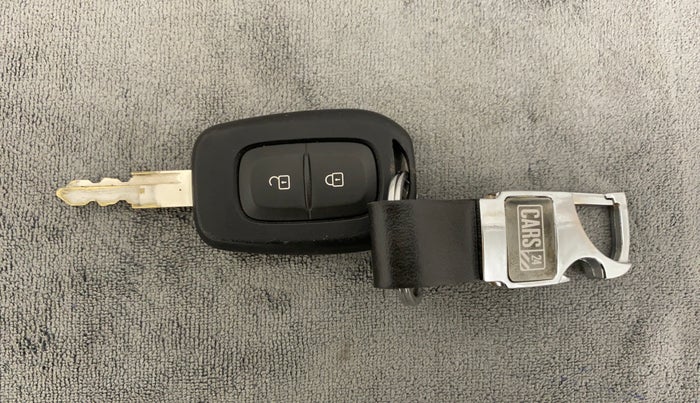 2022 Renault Kwid RXT 1.0 AMT, Petrol, Automatic, 16,518 km, Key Close Up