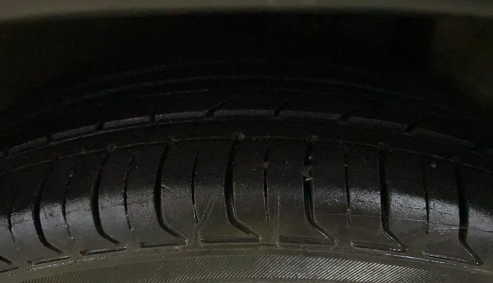 2017 Maruti IGNIS ZETA 1.2 AMT, Petrol, Automatic, 1,07,816 km, Left Rear Tyre Tread