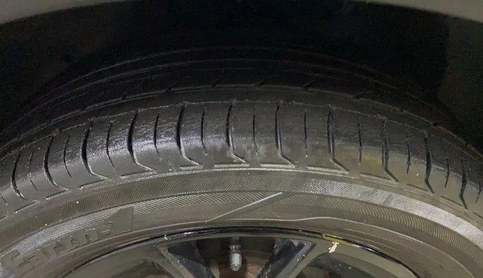 2017 Maruti IGNIS ZETA 1.2 AMT, Petrol, Automatic, 1,07,816 km, Left Front Tyre Tread