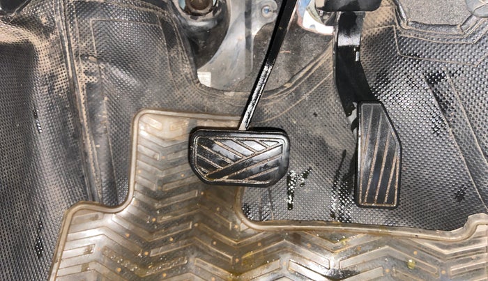 2017 Maruti IGNIS ZETA 1.2 AMT, Petrol, Automatic, 1,07,816 km, Pedals