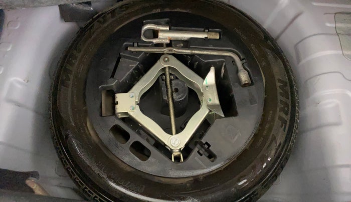 2017 Mahindra KUV 100 NXT K4+ P 6 STR, Petrol, Manual, 39,838 km, Spare Tyre