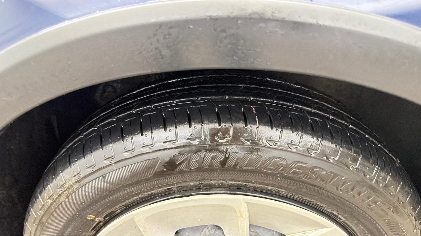 2023 Maruti IGNIS DELTA 1.2 AMT, Petrol, Automatic, 9,202 km, Left Front Tyre Tread