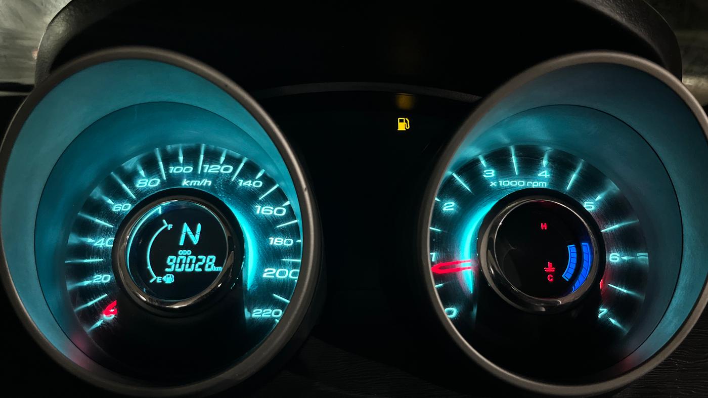 2017 Mahindra XUV500 W6, Diesel, Manual, 90,003 km, Odometer Image