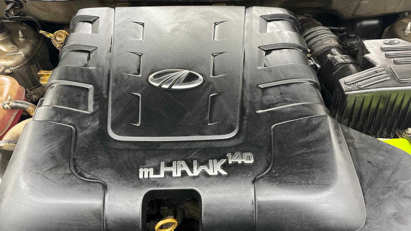 2017 Mahindra XUV500 W6, Diesel, Manual, 90,003 km, Engine View