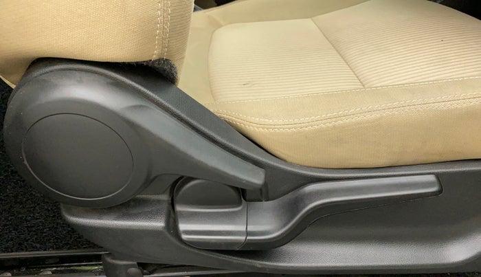 2023 Honda Amaze 1.2L I-VTEC VX CVT, Petrol, Automatic, 8,376 km, Driver Side Adjustment Panel