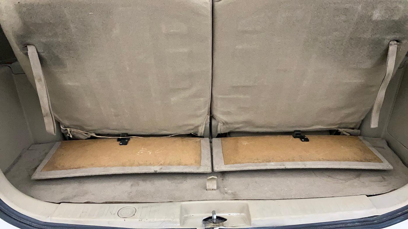2016 Maruti Ertiga ZDI + SHVS, Diesel, Manual, 1,43,283 km, Boot Inside