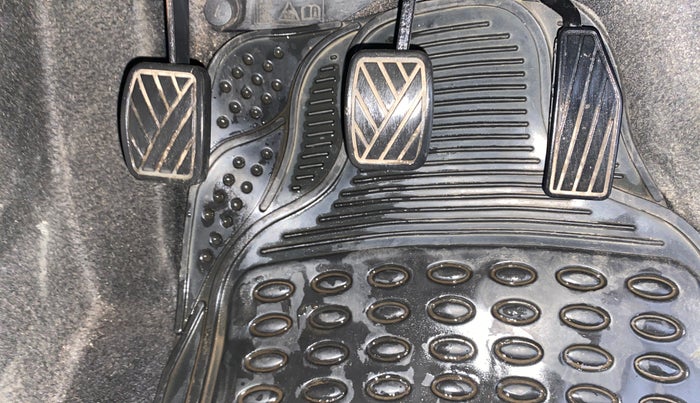 2022 Maruti New Wagon-R LXI CNG 1.0, CNG, Manual, 31,288 km, Pedals