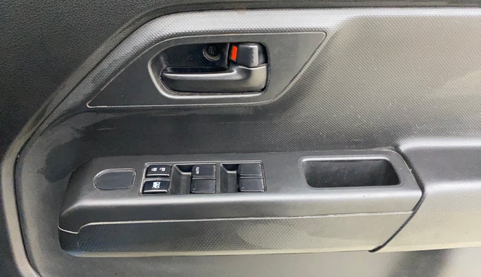 2022 Maruti New Wagon-R LXI CNG 1.0, CNG, Manual, 31,288 km, Driver Side Door Panels Control