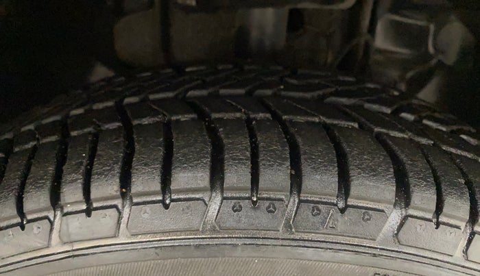 2019 Tata Tiago XZ PETROL, Petrol, Manual, 74,318 km, Right Front Tyre Tread