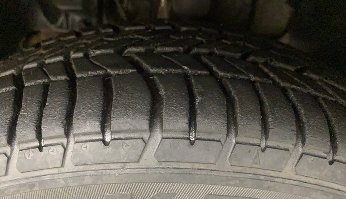 2019 Tata Tiago XZ PETROL, Petrol, Manual, 74,318 km, Left Front Tyre Tread